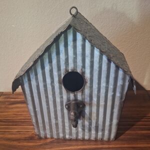 Vintage-Style Corrugated Metal Birdhouse